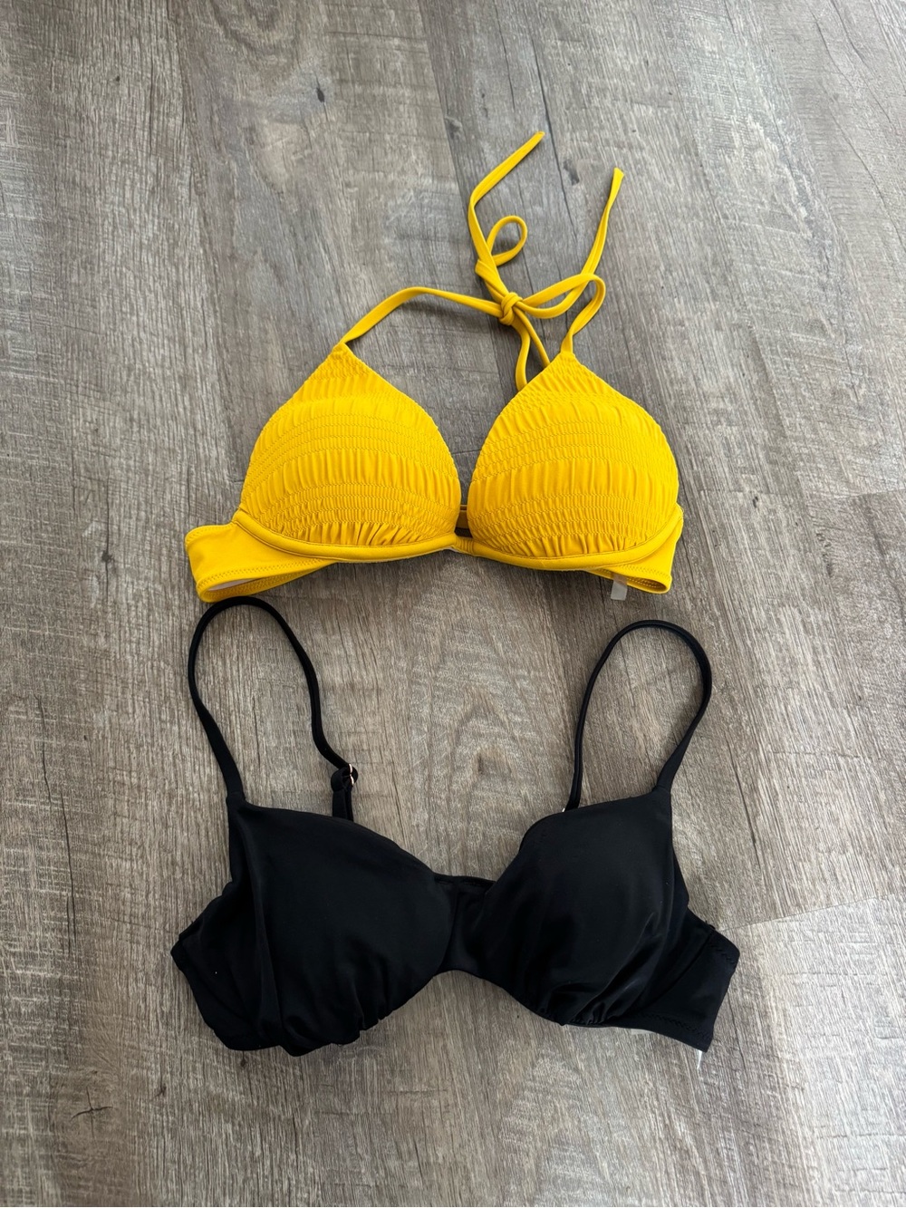 Shade & Shore Yellow and Black Halter Bikini Tops - Women’s Swim, 34 B, 32 B